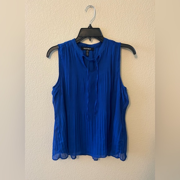 Ellen Tracy Sleeveless Pleat and Release Top In Blue Size XS NWOT - Picture 2 of 5